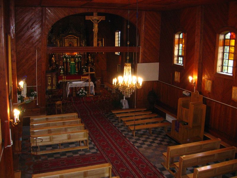 Wnętrze kościoła - widok z chóru [2006 r.]. Foto W. Cichecki.