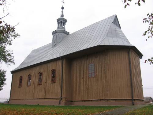 Widok na kościół od strony południowo-wschodniej [2012 r.]. Foto W. Cichecki.